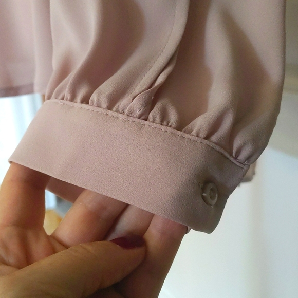 ✨HP✨ Lauren Conrad Button Down Top with Neck Tie - Size M - Picture 5 of 12